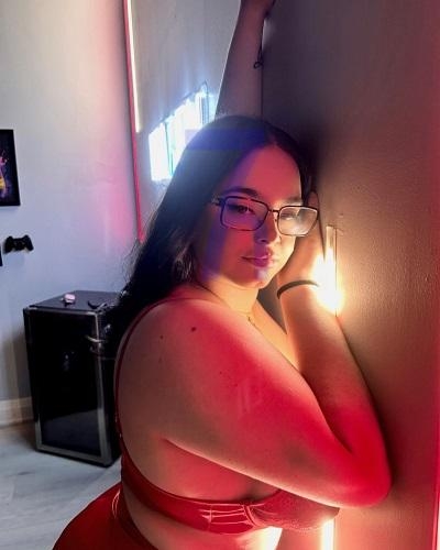 Cierra (Portuguese) Profile Pic 3