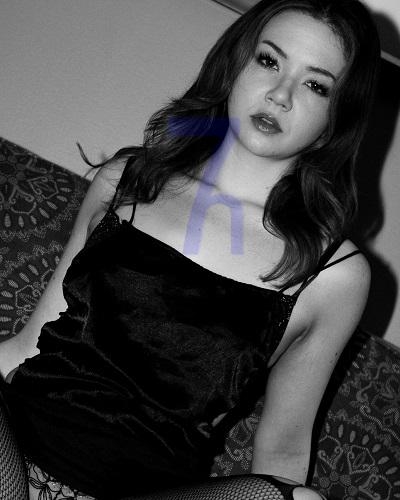 Holly (Irish/Ukrainian) Profile Pic 5