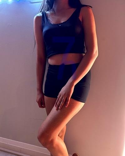 Isha (Indian) Profile Pic 5