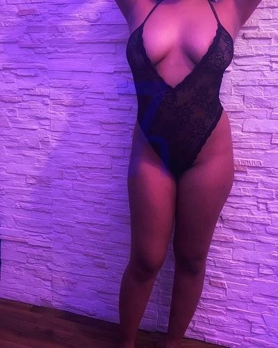 Salma (Indian) Profile Pic 2