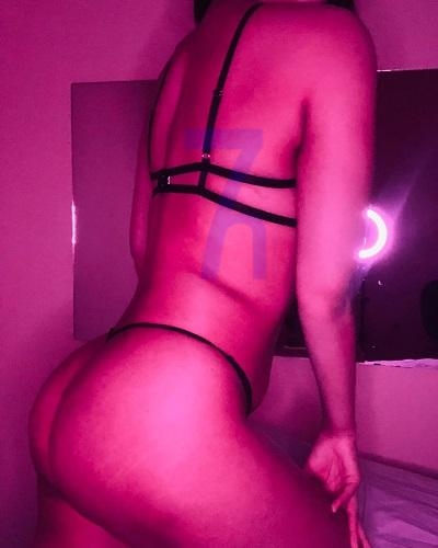 Victoria (Indian/Caribbean) Profile Pic 3